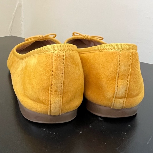 TALBOTS "Mira" Yellow Suede Pointy Toe Ballet Flats Shoes - Picture 9 of 10